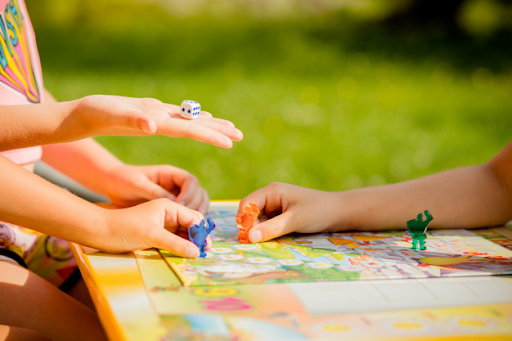 Kids playing dice